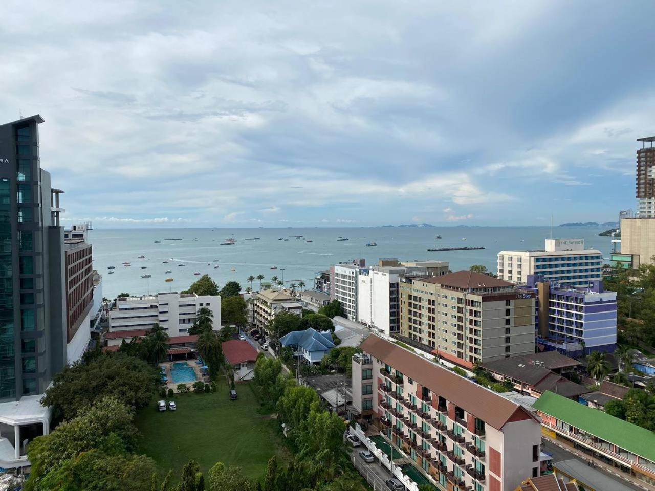 Condo Edge Central Pattaya Exteriér fotografie